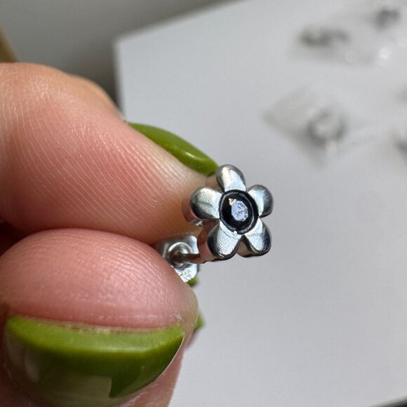 Sterling Silver 925 Flower Stud Earrings with Black Stone – Floral Petite Design - Picture 8 of 8